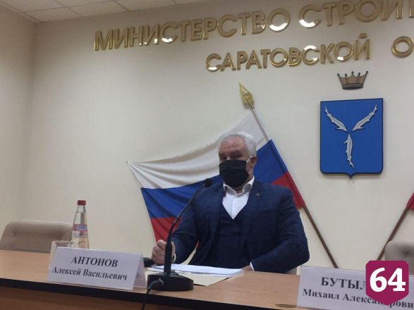 Подрядчику поручили работать без выходных на долгострое в Саратове  