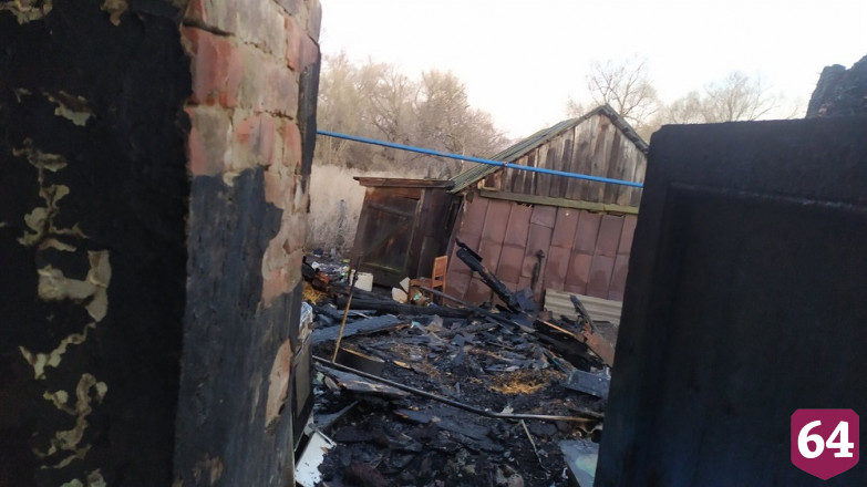 Сын не спас пожилую мать из охваченного огнем дома 