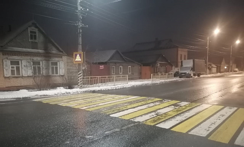 В Энгельсе под «Газель» попал молодой мужчина 