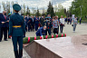 Губернатор возложил цветы к Вечному огню в парке Победы 