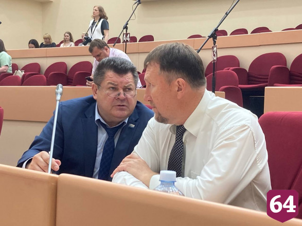 Городскую думу Саратова покинули три депутата