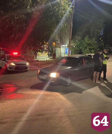Полицейские вышли в ночной рейд и оштрафовали 7 человек за маски