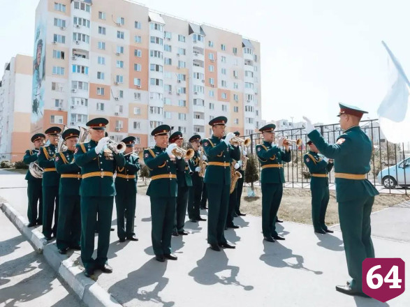 В Саратове открыли мурал в память о герое спецоперации