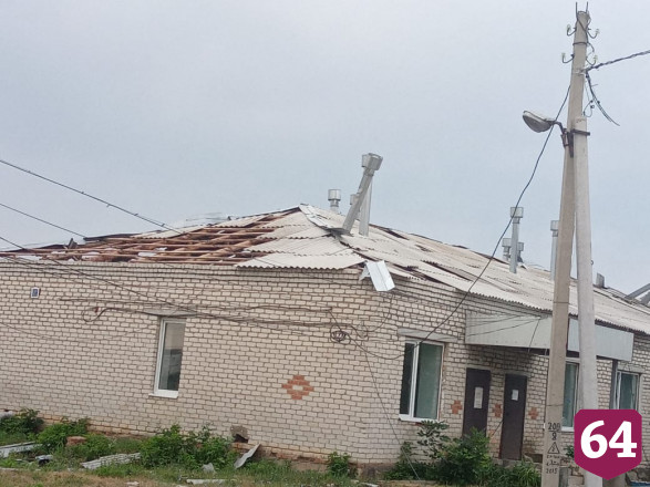 В Питерском районе после урагана объявили чрезвычайную ситуацию