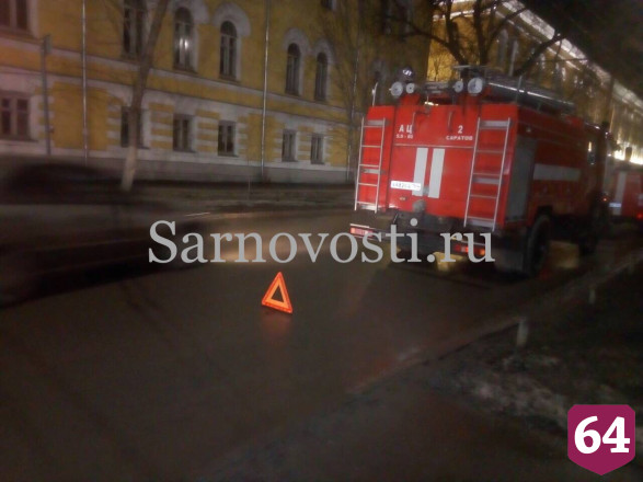 «Тойота» протаранила спешивший на пожар в «Тау Галерее» спецавтомобиль