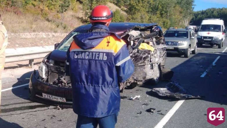 Мать и дочь погибли под Саратовом в ДТП с бензовозом
