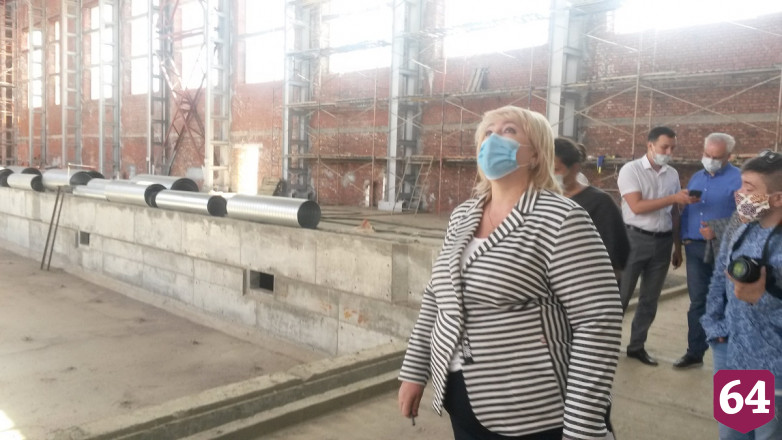В Саратове подрядчик саботирует строительство Дворца водных видов спорта