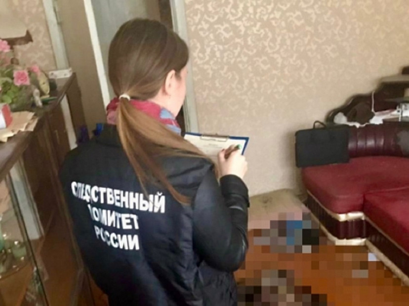 Председатель ЖСК обнаружил в квартире мертвую женщину 