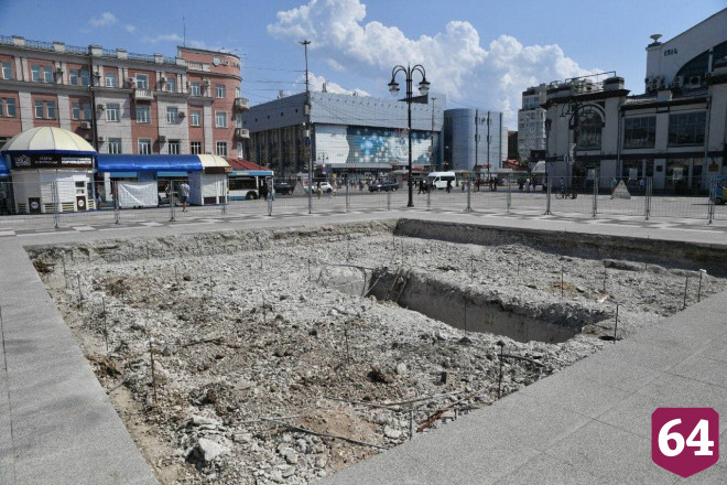 Губернатора возмутил темп реконструкции фонтана «Одуванчик»