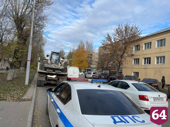 В Саратове 10-летнего мальчика сбил грузовик