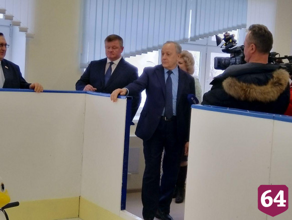 В Саратове готовят к открытию детсад с катком и бассейном  