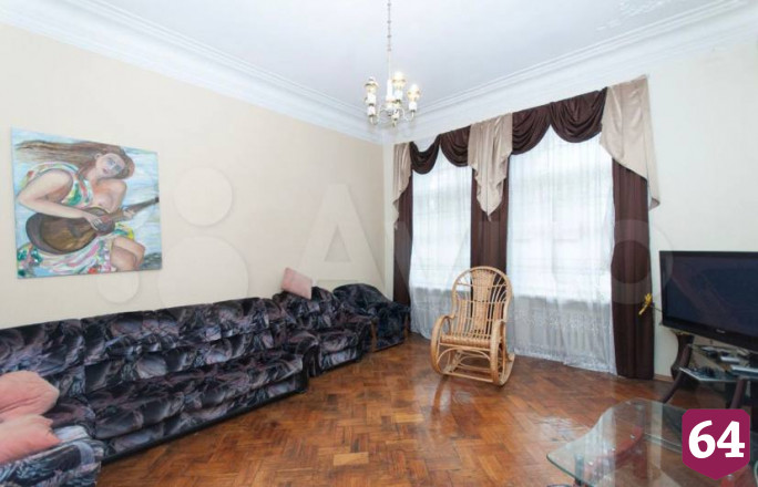 В Саратове продают квартиру в архитектурном памятнике в стиле модерн