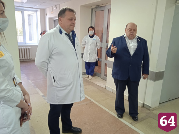 Министр поведал о «медицинских чудесах» в саратовской больнице 