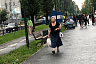 Жители Саратова после дождя вышли гулять без масок