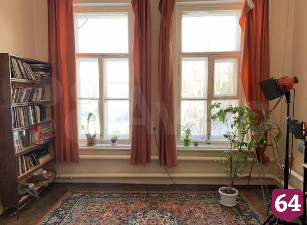 В Саратове продают квартиру в мавританском особняке