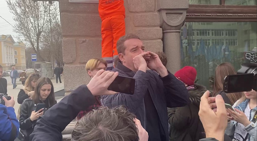 Саратовская мэрия заявила в полицию о хулиганстве коммуниста Анидалова