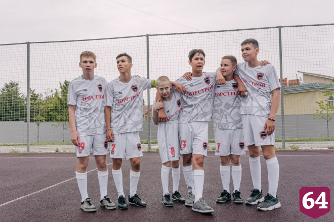 Особенные дети обыграли саратовских дорожников в футбол  