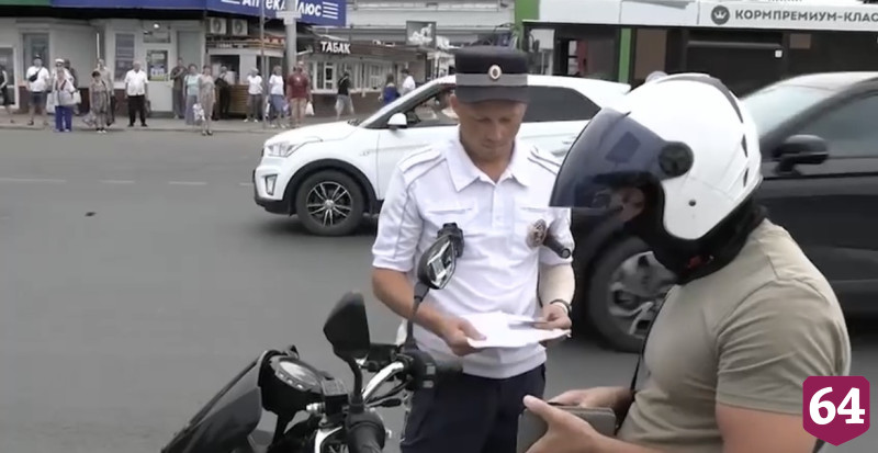 В Саратове полицейские преследовали подростка-нарушителя на питбайке 