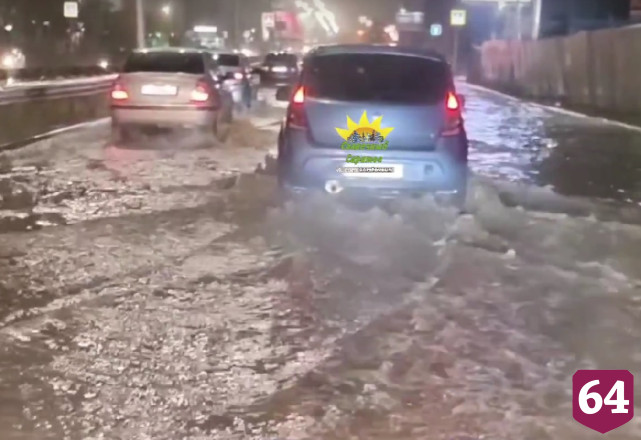 В Саратове после дождя появились «речки Тарховка и Антоновка»