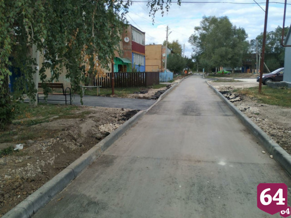 Губернатор дал главе Перелюбского района 2 недели на строительство детской площадки 