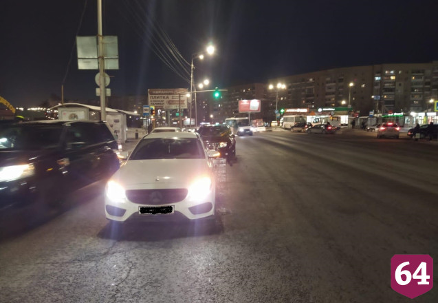В аварии на Усть-Курдюмской покалечилась автоледи