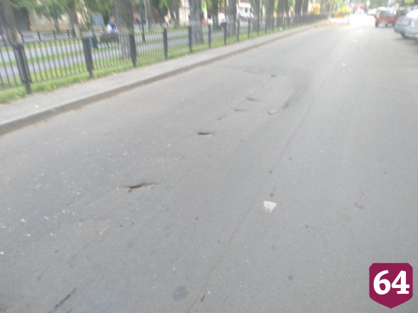 Горожанин рассказал о дорожной ловушке в центре Саратова