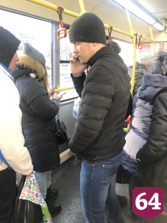 В Саратове молодежь попросили не тащить заразу в дома к старикам