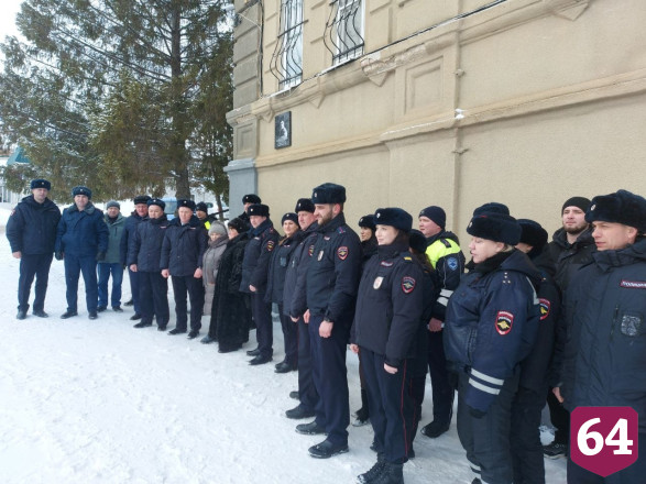 В Саратовской области открыли мемориальную доску чапаевцу Сурову