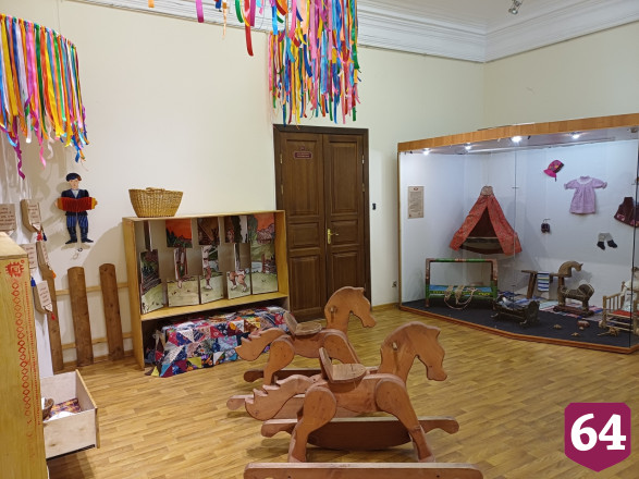 В саратовском музее можно поиграть в бирюльки