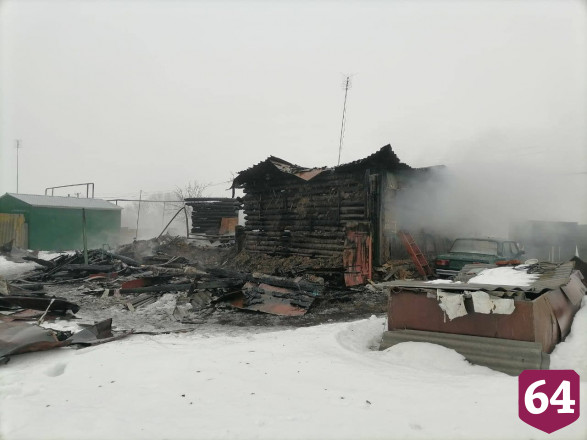 Женщина после пожара в доме попала с ожогами в больницу 