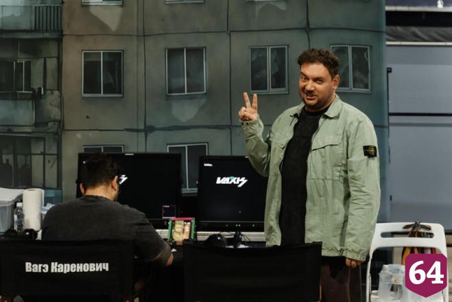 Саратовский актер поделился кадрами с площадки новых «Праздников»