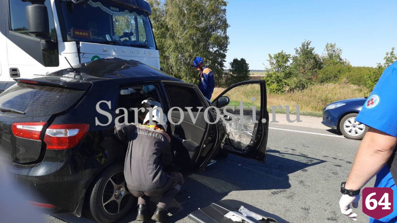 Семья из Татарстана погибла в аварии с фурой под Саратовом 