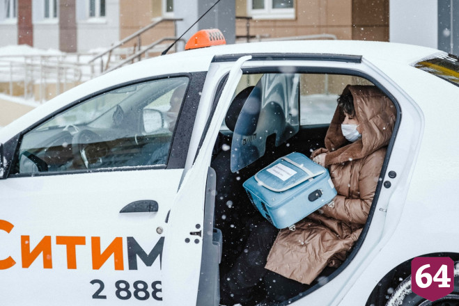 Саратовские врачи совершили 24 тысячи поездок на бесплатном такси 