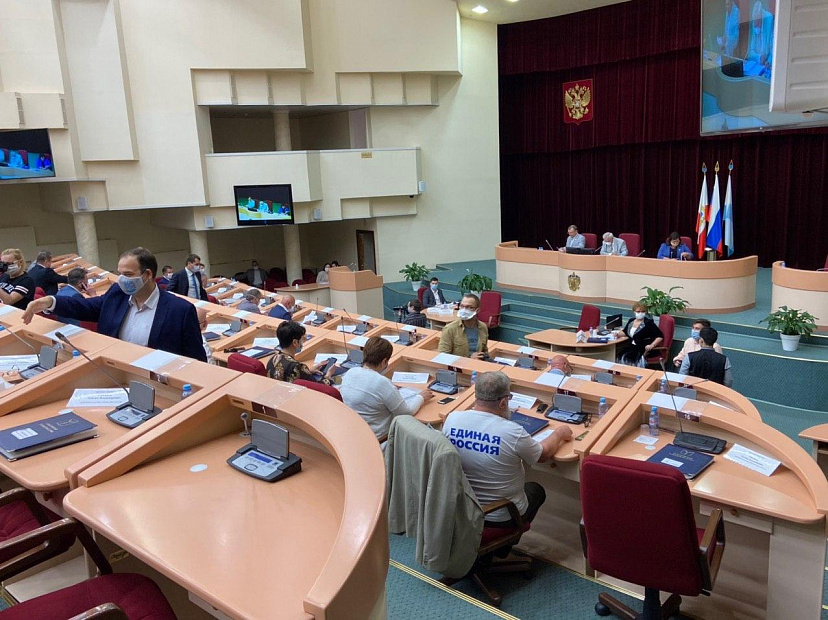 В думе Саратова сократили время для выступлений