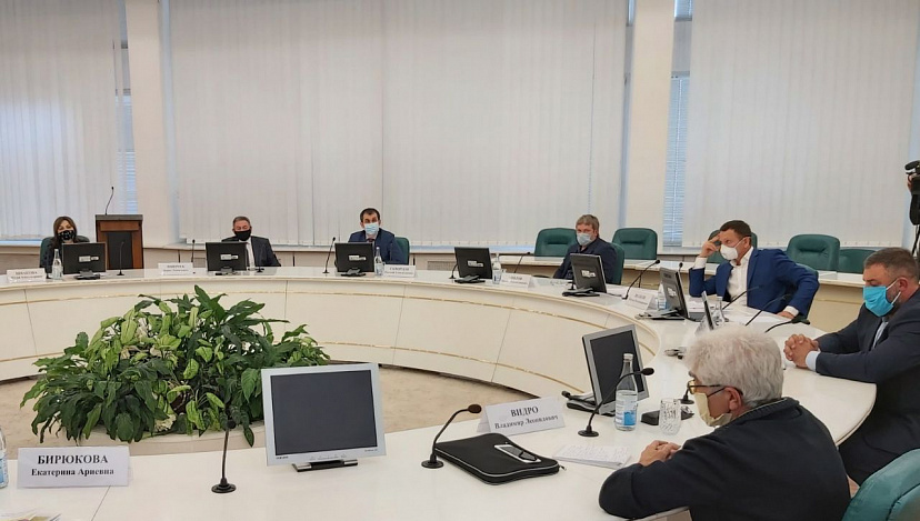Губернатор анонсировал открытие парикмахерских в Саратовской области
