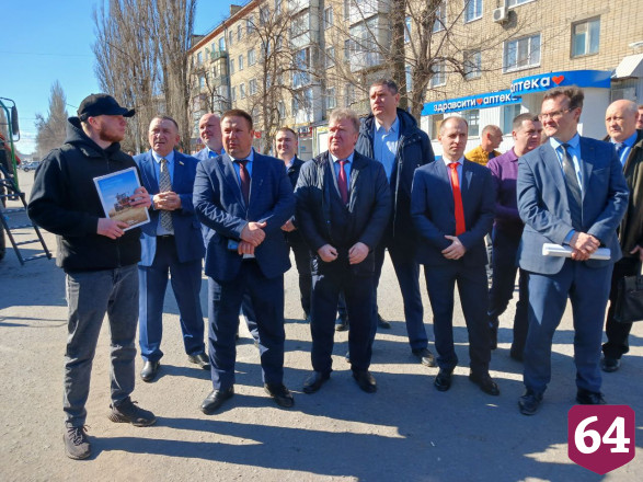 Экспонат уехал с сельхозвыставки служить саратовским аграриям