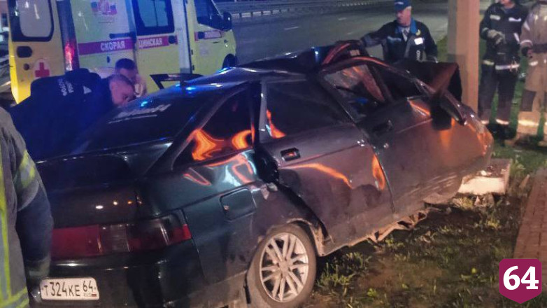 Молодого саратовца осудят за ДТП со столбом с двумя пострадавшими