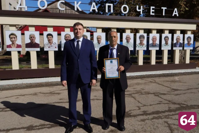 В районном центре под звуки барабанов открыли городские часы