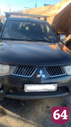 Пикап сбил девушку у ресторана в Саратове