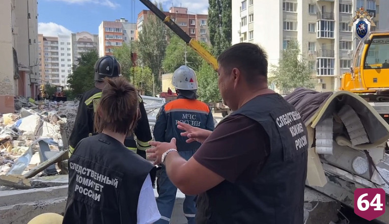 Следователи начали проверку после жалоб жильцов пострадавшего дома на Блинова