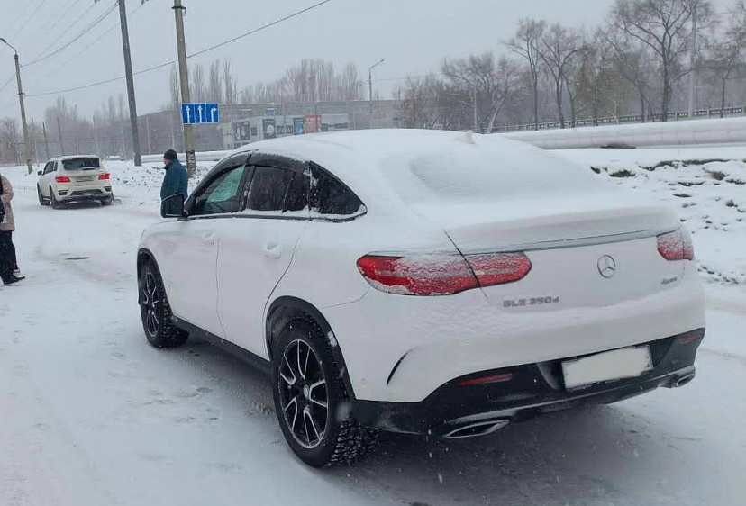 Автоледи на «Мерседесе» сбила пенсионерку под Саратовом