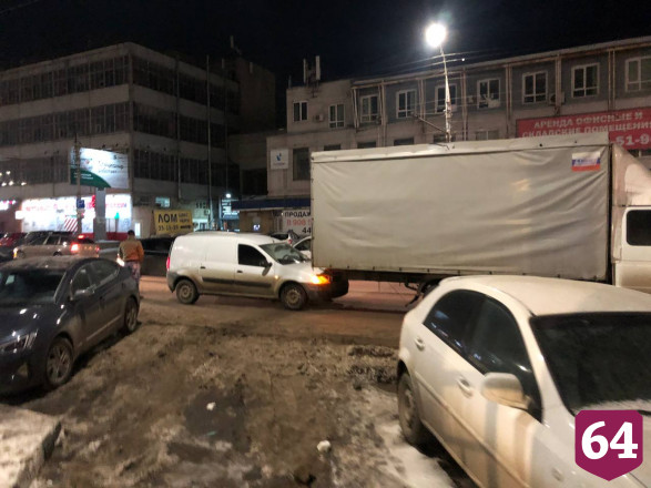 ДТП у горпарка парализовало движение в Заводской район