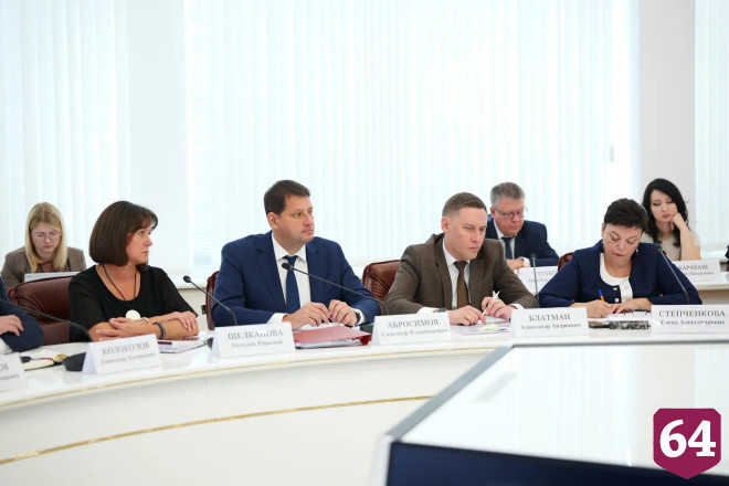 Губернатор поручил открыть в саратовских школах шахматные секции 