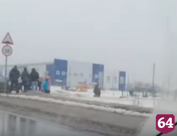 В Саратове у детского сада внедорожник задавил 3-летнюю девочку