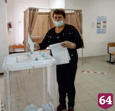Жители Саратовской области приходят на выборы семьями 