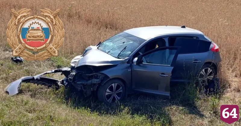 В Саратовской области в кюветах оказались три автомобиля