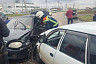 Спасатели вытащили автоледи из искореженного в ДТП «Ланоса»