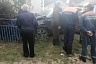 Водитель кроссовера снес мусорную площадку и пешехода