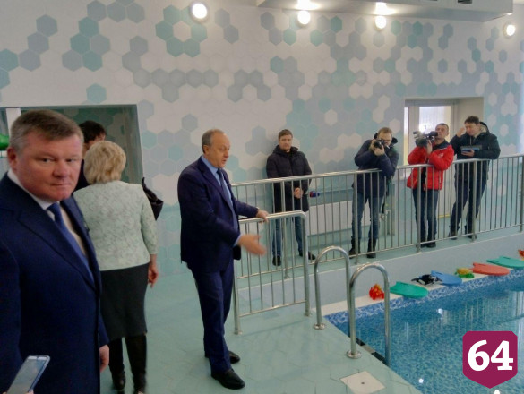 В Саратове готовят к открытию детсад с катком и бассейном  
