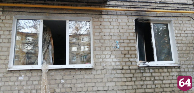 В Саратове из горящей пятиэтажки эвакуировали 15 человек